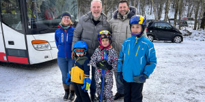 Beitragsbild des Blogbeitrags Gratis-Saisonkarten für Schigebiet Unterberg und „Wexl Arena St. Corona“
