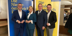 Beitragsbild des Blogbeitrags Bundesministerin Tanner zu Gast im Bezirk Wiener Neustadt 