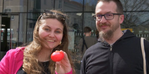 Beitragsbild des Blogbeitrags „Nicht rumeiern“ – NEOS Wiener Neustadt verteilen Ostereier