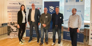 Beitragsbild des Blogbeitrags „Digitalisierung im Vormarsch“ – das war der 7. Zukunftsheurige der FH