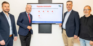 Beitragsbild des Blogbeitrags Digitale Amtstafeln im Neuen und Alten Rathaus