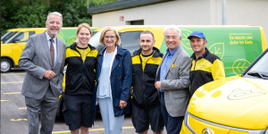 Beitragsbild des Blogbeitrags Neue Postbasis im Wirtschaftspark Föhrenwald eröffnet