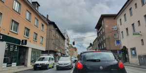 Beitragsbild des Blogbeitrags Grüne und NEOS fordern Offenlegung von Schneebergers Verkehrsstudie