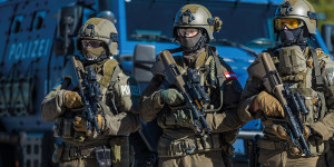 Beitragsbild des Blogbeitrags Terror-Einsatz in Ternitz: Ablauf und Stand der Ermittlungen