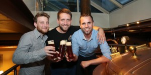 Beitragsbild des Blogbeitrags „Collaboration Brew Amber Ale“ – Brau-Freundschaft in der Stiegl-Ambulanz