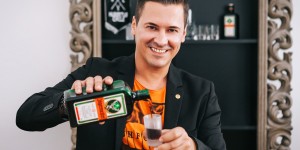 Beitragsbild des Blogbeitrags Jägermeister: Cocktail im Shotglas 