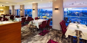 Beitragsbild des Blogbeitrags Degustationsmenü mit „Aussicht“ im 2-Haubenrestaurant „Das Schick“