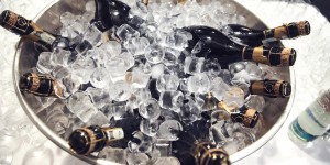 Beitragsbild des Blogbeitrags Die 5 besten Champagner-Bars & Events in Wien