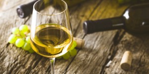 Beitragsbild des Blogbeitrags Die Küche Wien: Event-Tipp „Wein Hoch Zwei“  