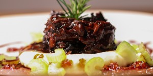 Beitragsbild des Blogbeitrags Ochsenschlepp Ragout, ein Klassiker!