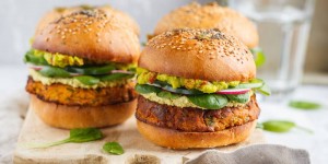 Beitragsbild des Blogbeitrags Richtigstellung: Veggiezz 1090 in Konkurs – Veggiezz im 1. Bezirk nicht betroffen 