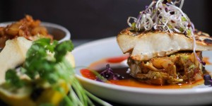 Beitragsbild des Blogbeitrags Fruchtig und scharf: Zander mit Quitten-Chili-Chinakohl und Koriander-Rösterdäpfel