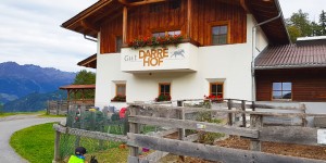 Beitragsbild des Blogbeitrags Unterwegs im Ferien- und Reitergut Hotel Darrehof in Serfaus 