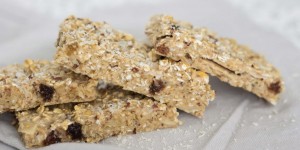 Beitragsbild des Blogbeitrags Proteinriegel selbstgemacht – Rezept