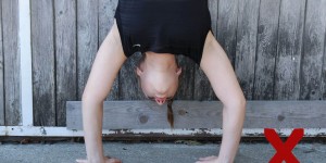 Beitragsbild des Blogbeitrags Handstand lernen – Die richtige Ausführung