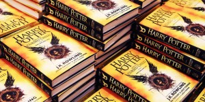 Beitragsbild des Blogbeitrags Mari liest: Harry Potter and the Cursed Child