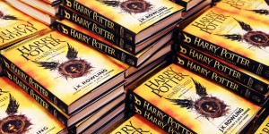 Beitragsbild des Blogbeitrags Mari liest: Harry Potter and the Cursed Child 