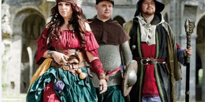Beitragsbild des Blogbeitrags Mari liest: LARP – Einstieg in ein phantastisches Hobby im Test 