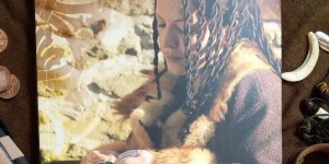 Beitragsbild des Blogbeitrags Mari liest: Das LARP Gewandungsbuch
