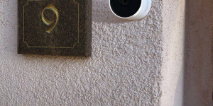 Beitragsbild des Blogbeitrags Alles im Blick: Google Nest Hub 2, Nest Cam und Nest Doorbell im Test 