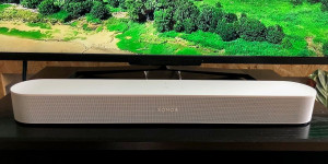 Beitragsbild des Blogbeitrags Sonos Beam (Gen 2) Test: Kompakte schöne Soundanlage