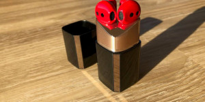 Beitragsbild des Blogbeitrags Huawei FreeBuds Lipstick Test: Stylisch, rot und klangvoll