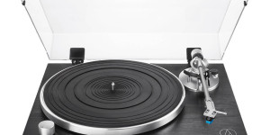 Beitragsbild des Blogbeitrags Ideal für den Vatertag: Audio-Technica stellt neue Plattenspieler vor