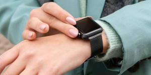 Beitragsbild des Blogbeitrags BURGA Apple Watch Band – Metall Mesh Test: Edles Band für alle