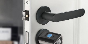 Beitragsbild des Blogbeitrags Welock Smart Lock SECBN51 Test: Schloss mit Fingerabdruck-Sensor ohne App-Zwang