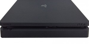 Beitragsbild des Blogbeitrags PS4 Slim bereits in einem UK-Store erblickt 