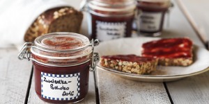 Beitragsbild des Blogbeitrags Herbstrezept: Zwetschken-Schoko-Marmelade 