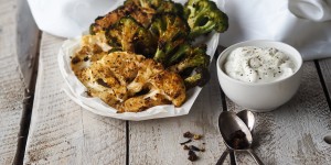Beitragsbild des Blogbeitrags Gegrillter Karfiol und Brokkoli á la Miznon