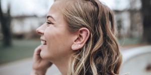 Beitragsbild des Blogbeitrags Alles, was ihr über mein neues Doppelhelix Piercing wissen wolltet. 