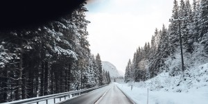 Beitragsbild des Blogbeitrags Winter in Norwegen mit dem Campingbus