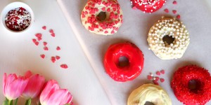 Beitragsbild des Blogbeitrags Valentinstagsspecial – gesunde Donuts zum Verlieben