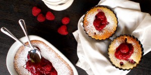 Beitragsbild des Blogbeitrags Very Berry Frühstücksküchlein (ohne Butter)