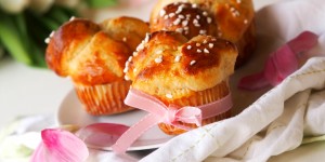 Beitragsbild des Blogbeitrags Osterspecial – Briocheknöpfe für’s Osterfrühstück