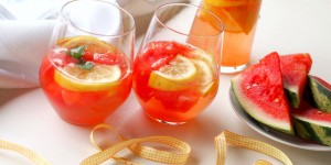Beitragsbild des Blogbeitrags #Drinkmorewatertuesday – Wassermelonen Zitronen Wasser