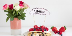 Beitragsbild des Blogbeitrags Freebie: Muttertag Cake-Topper 