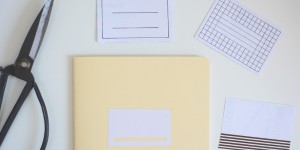 Beitragsbild des Blogbeitrags DIY: Notizhefte gestalten – Etiketten