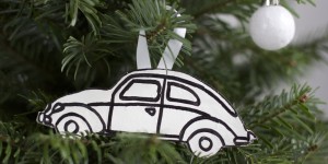 Beitragsbild des Blogbeitrags DIY: Volkswagen Käfer Anhänger aus Clay/Beetle Ornaments