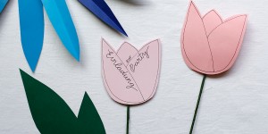 Beitragsbild des Blogbeitrags DIY: Tulpen-Party-Einladung 