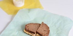 Beitragsbild des Blogbeitrags DIY: Bienenwachstücher selber machen