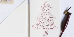 Beitragsbild des Blogbeitrags Kalligraphie-DIY: Weihnachtskarte in Baumform schreiben
