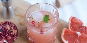 Beitragsbild des Blogbeitrags Drink: Granatapfel-Grapefruit-Cocktail 
