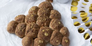 Beitragsbild des Blogbeitrags Rezept: Pizzabrötchen-Tannenbaum
