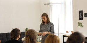 Beitragsbild des Blogbeitrags we love Workshop: Das war unser Brush Lettering & Aquarellmalerei Intensivkurs im Februar