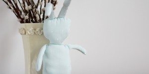Beitragsbild des Blogbeitrags DIY: Osterhase nähen
