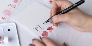Beitragsbild des Blogbeitrags we love Inspiration: Unsere liebsten Lettering-DIYs auf Papier