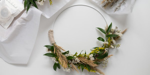 Beitragsbild des Blogbeitrags Feature: Jetzt Craft Kit „Osterkranz binden“ vorbestellen